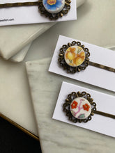 Load image into Gallery viewer, Vintage Blooms Hairclips