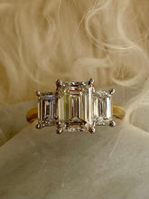 Load image into Gallery viewer, Lab Grown Diamond Ring