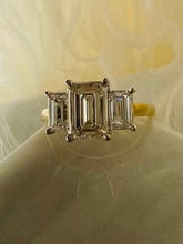 Load image into Gallery viewer, Lab Grown Diamond Ring