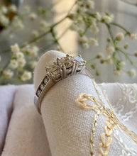 Load image into Gallery viewer, Engagement Ring