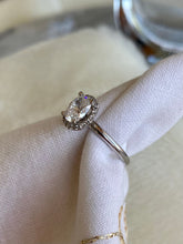 Load image into Gallery viewer, Engagement Ring