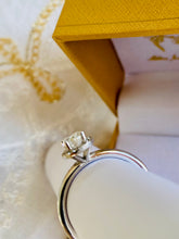 Load image into Gallery viewer, Engagement Ring