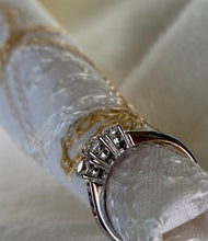 Load image into Gallery viewer, Engagement Ring