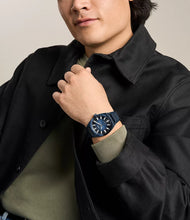Load image into Gallery viewer, Everett 42 mm Three-Hand Navy Stainless Steel Watch
