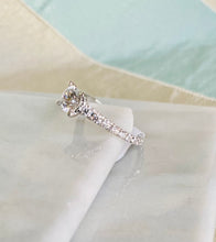Load image into Gallery viewer, Lab Grown Diamond Ring
