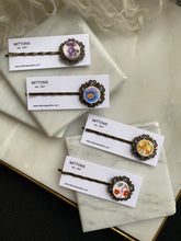 Load image into Gallery viewer, Vintage Blooms Hairclips
