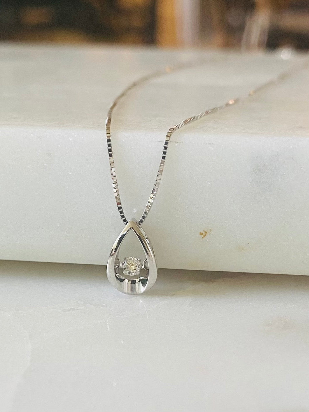 Droplet Pulse Pendant