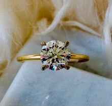 Load image into Gallery viewer, Lab Grown Diamond Ring
