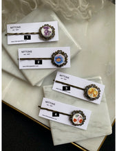 Load image into Gallery viewer, Vintage Blooms Hairclips
