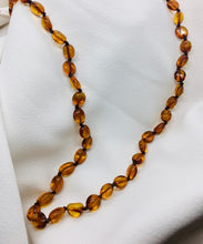 Load image into Gallery viewer, Amber Bead Necklace
